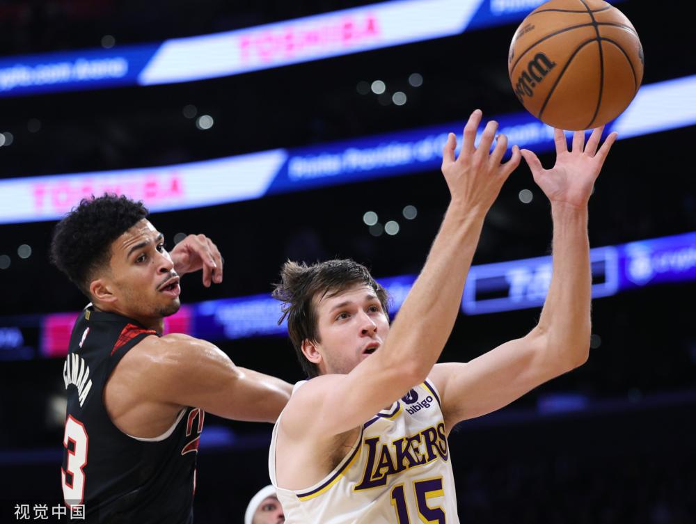 拟空间中真 拟空间中真